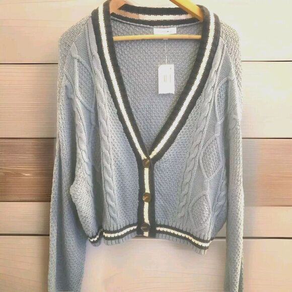 Hooked Up Crop Cardigan Women's  Large Blue Y2k Deep V-Neck Cable-Knit NWT - Picture 1 of 8